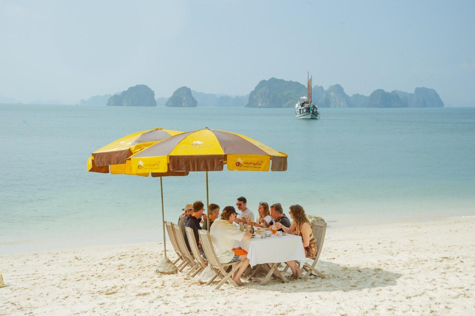 Dragon Legend Cruise Hotel Ha Long Exterior foto