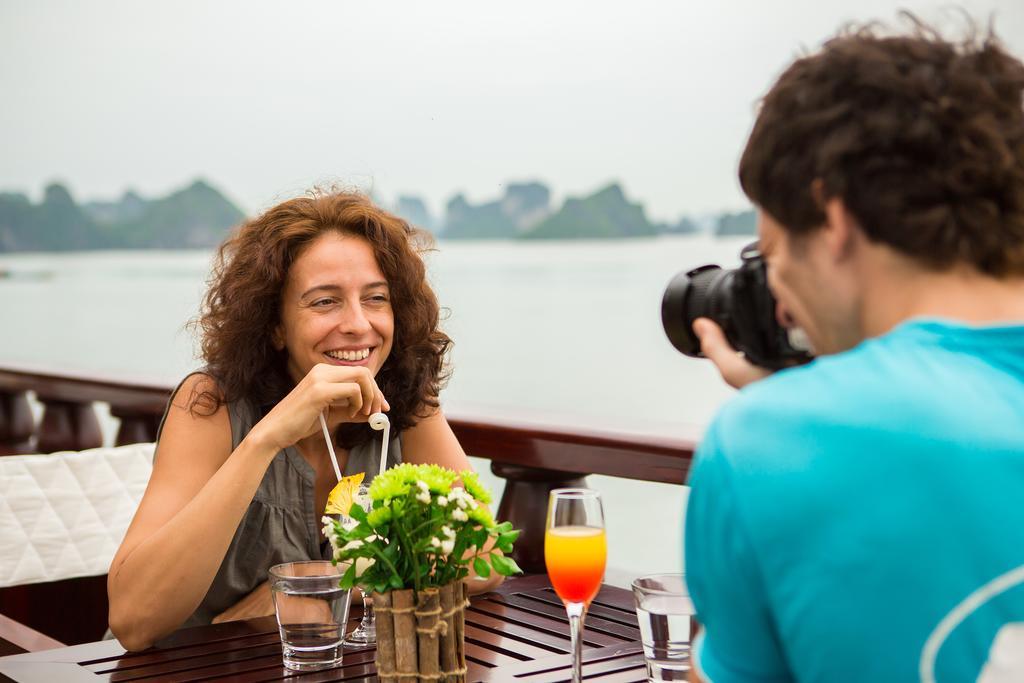 Dragon Legend Cruise Hotel Ha Long Exterior foto