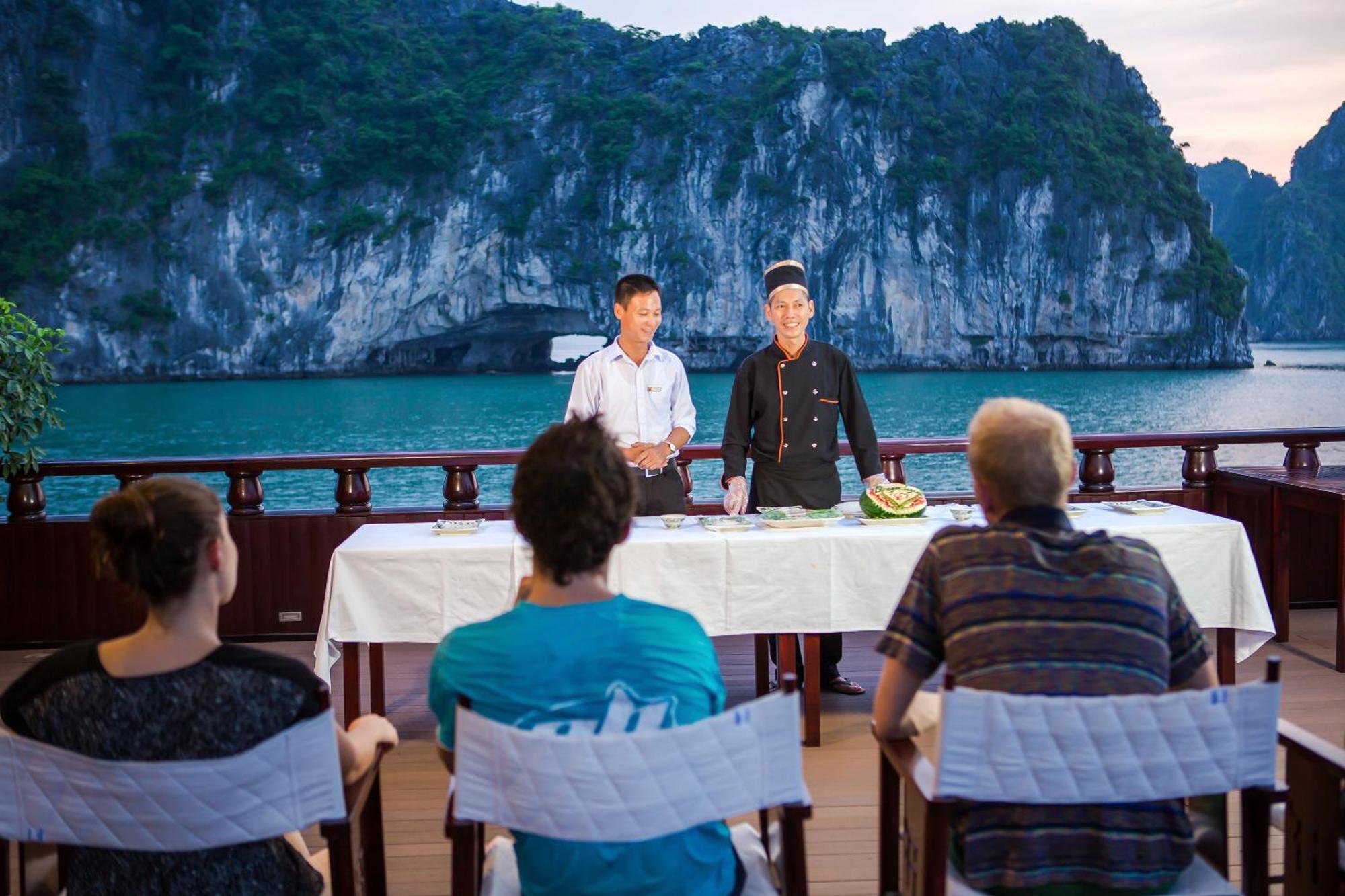 Dragon Legend Cruise Hotel Ha Long Exterior foto